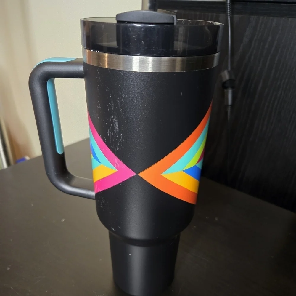 Stanley HYPER GEOMETRIC - 40oz Quencher Tumbler